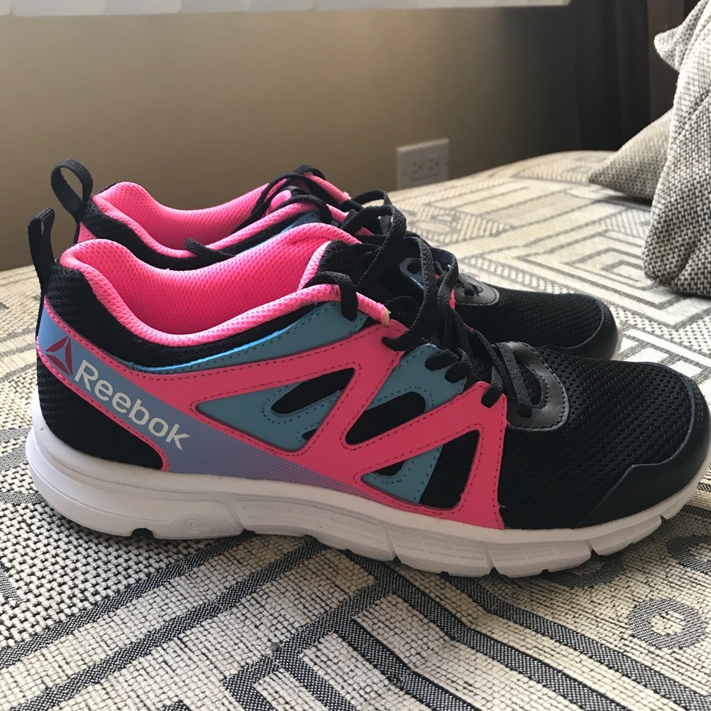 Women’s reebok gymshoes
